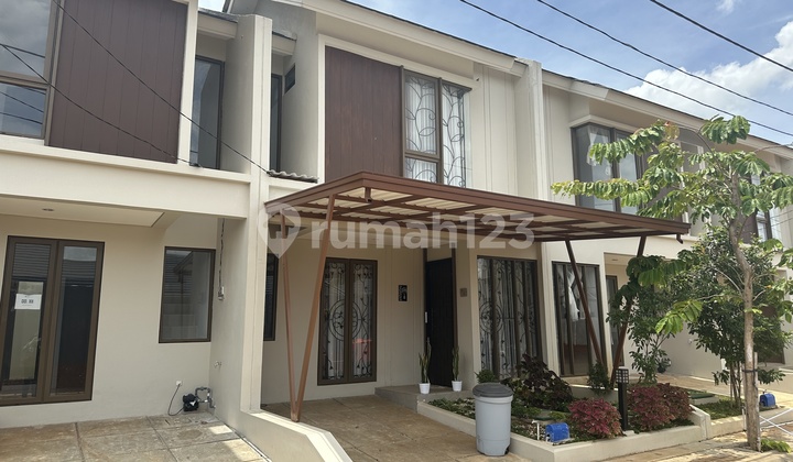 rumah 2 lantai gaya jepang depan danau, dekat ice &aeon bsd