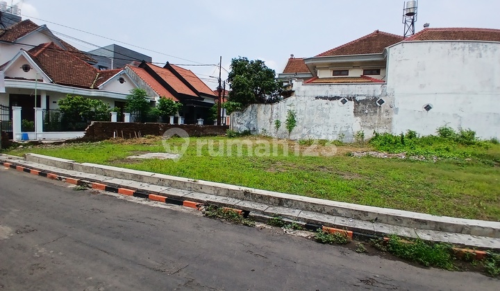 Land in Malang City Near Shopping Centers and Campus Land in Malang City Near Shopping Centers and Campus