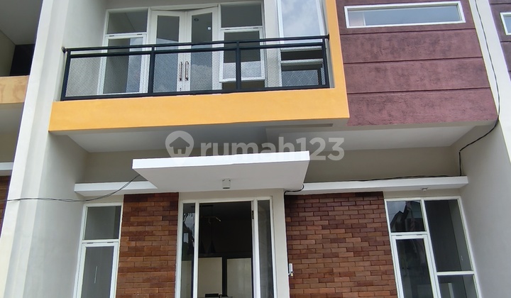 Rumah Villa Kota Batu Full Furnished Bangunan Baru Dekat Jatimpark Rumah Villa Kota Batu Full Furnished Bangunan Baru Dekat Jatimpark