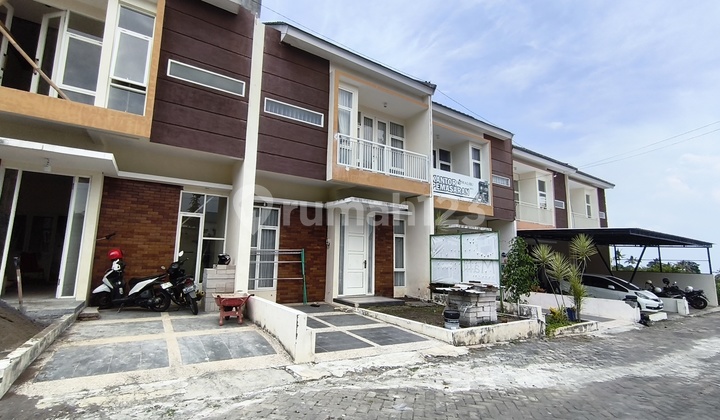 Villa House in Batu City Suitable for Private Residence or Rental
