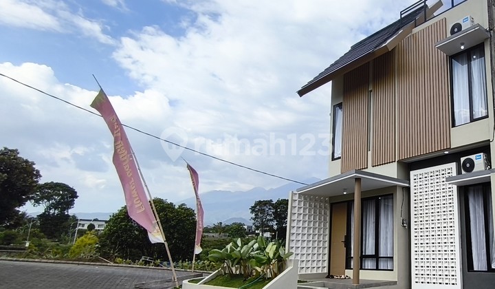 Villa Batu Full Furnished 800 Juta an Dekat Alun Alun Batu View Gunung