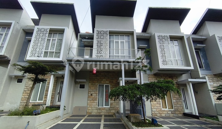 Villa Kota Batu 800 Juta An Dekat Bns dan Alun Alun Batu Full Furnished