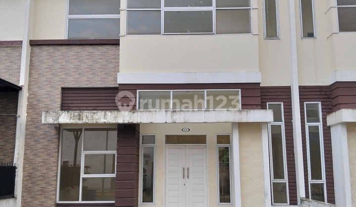 Villa House in Green Park