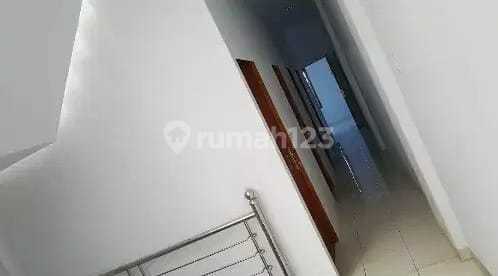 Ready-to-Live and Ready-to-Use Boarding House Ruko on Jl Salak 2