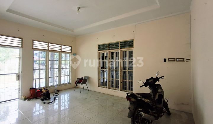 Rumah Luas 930 M²di Daerah Stm - Medan Johor  2