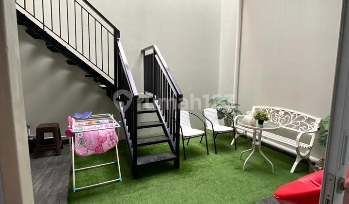 Bonus Furnished House in Kencana Loka BSD City, Close to BSD Toll Exit 2