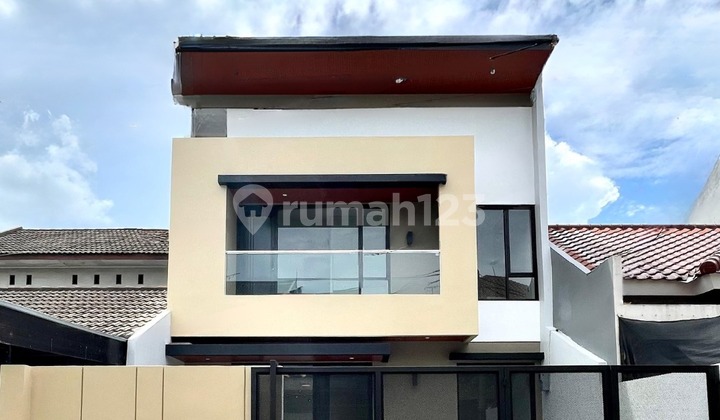 Rumah 2 Lantai Brand New di Griya Loka BSD City