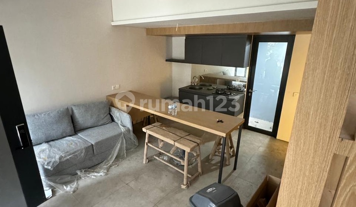 House in New BSD, Never been occupied, fully furnished, including beds.