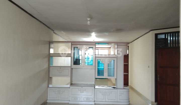 Shop House by the Road Near Perumnas Way Halim Market, Bandar Lampung 2