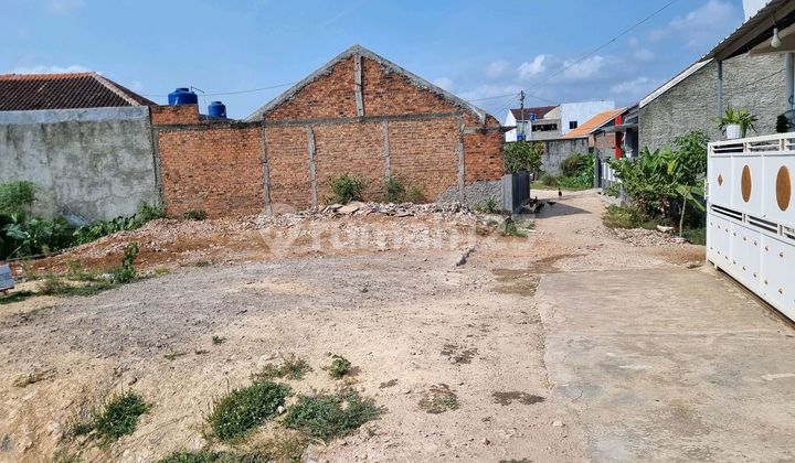 Tanah Siap Bangun, Sudah Dipondasi Keliling dan Diuruk