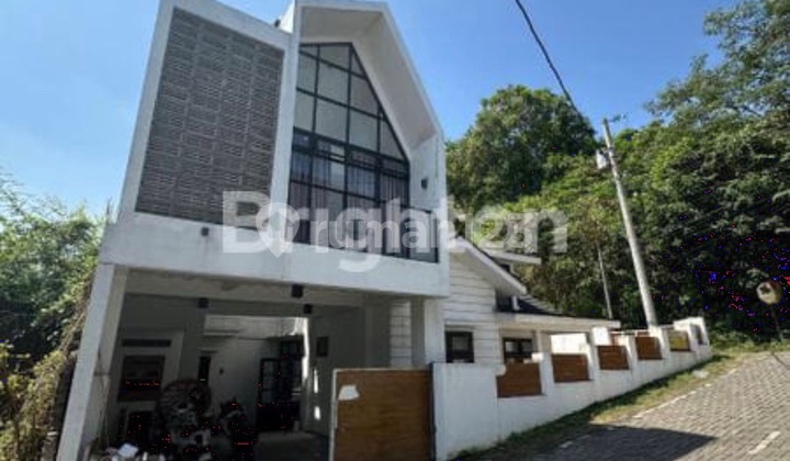 Jual Rumah Mewah Di Manyaran 1