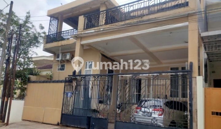 2-Story House Near Unimus 1