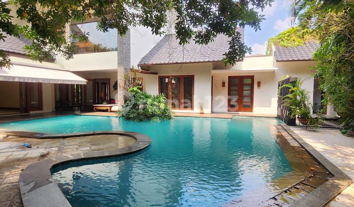 Rumah Cipete Ala Tropical Resort Strategis