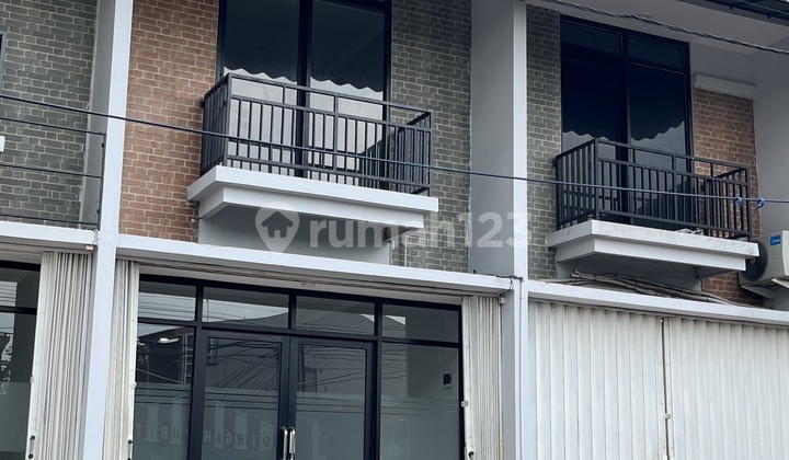 New 2.5-Story Strategic Shop House by the Road in Cirendeu Area 2