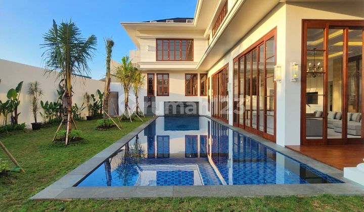 Super Luxury Fully Furnished House, Strategic Location in Kemang, South Jakarta 2