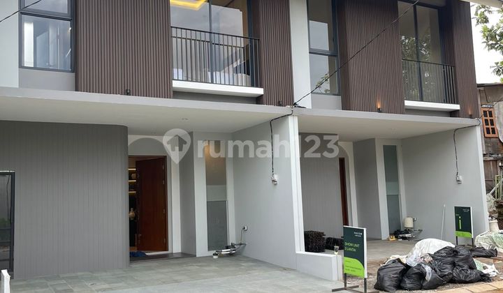 Rumah Mewah 2 Lantai Baru Strategis Daerah Lebak Bulus