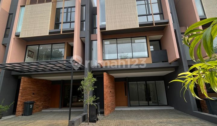 Dijual New Town House Sisa 1 Unit Strategis Daerah Ampera  2