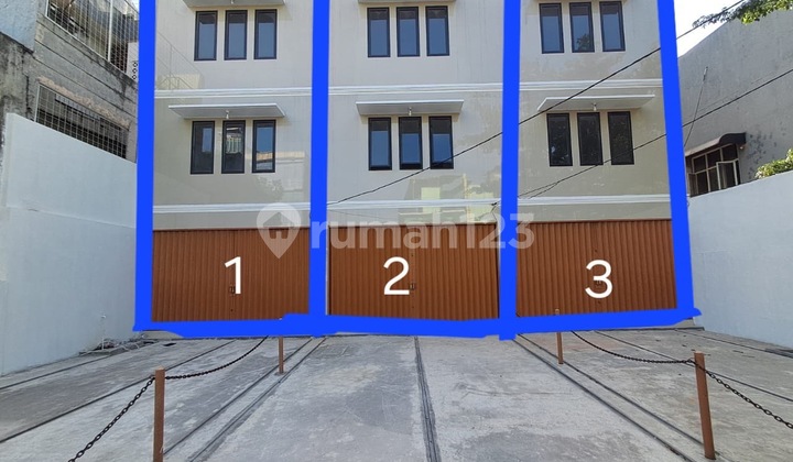 For Rent: 3 Shop Houses on the Main Roadside of Mampang Prapatan For Rent: 3 Shop Houses on the Main Roadside of Mampang Prapatan