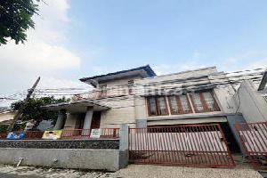 Dijual Murah Rumah 3 Lantai Tangerang Selatan‼️  1