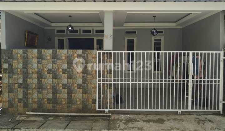 Rumah Dalam Komplek Akses 2 Mobil Daerah Ciputat  2