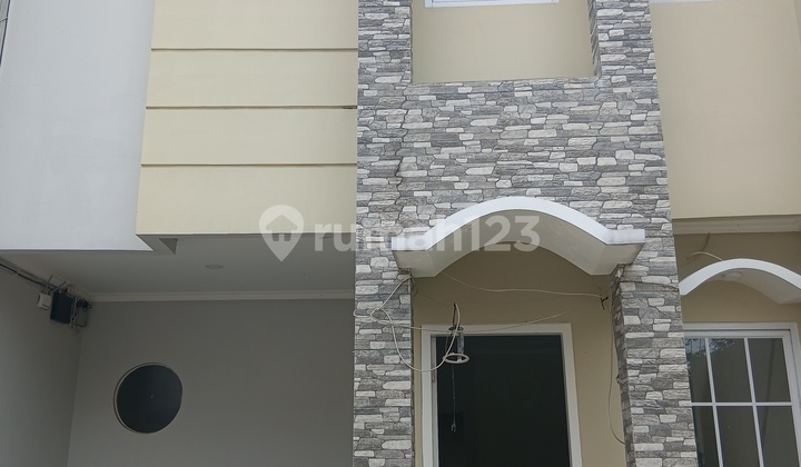 Nice House 15 Minutes to MRT 2