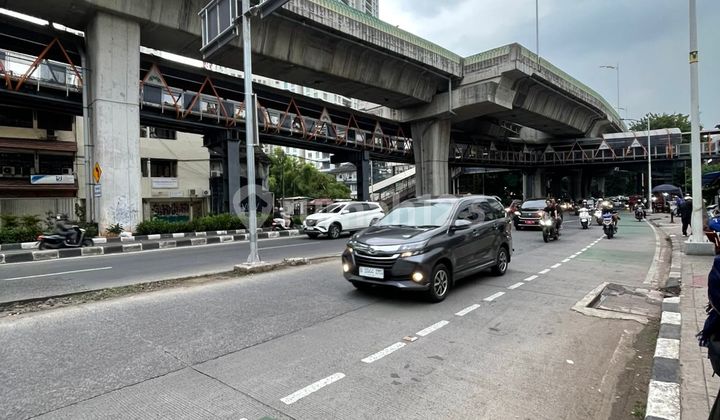 Tanah Luas Cocok Buat Showroom/ Kebayoran Baru