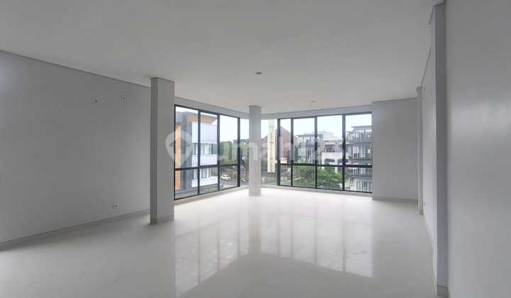 3-Story Shophouse One Arcade Citraland Surabaya 2