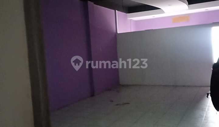 3-Storey Shop House, Open Space Without Partitions. Klampis Anom, Surabaya. 2