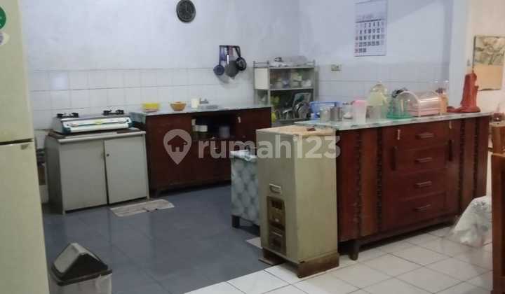 Rumah Lama Di Tengah Kota 2