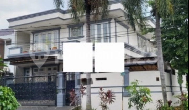 Luxury Corner House in a Premium Location in Pondok Indah
