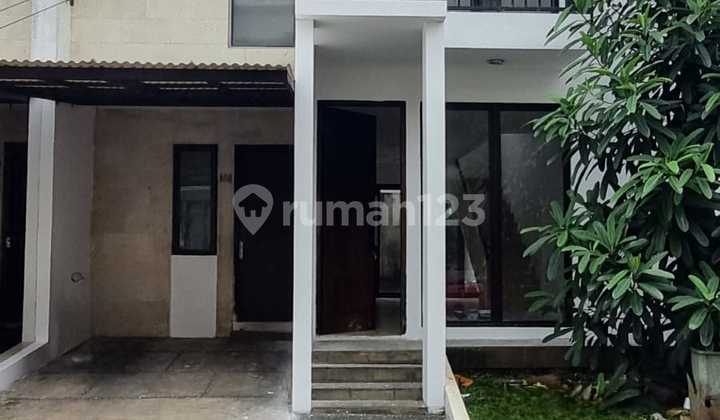 Rumah Minimalis Modern di Kampung Utan, Tangerang Selatan