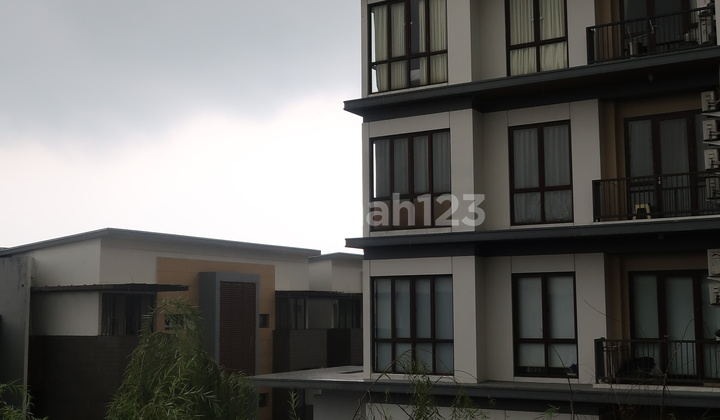 Apartemen Eksklusif View Swimming Pool