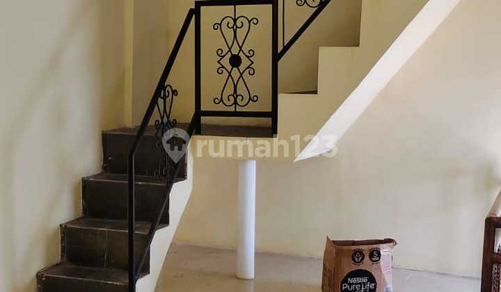 House in a Strategic, Green, and Main Road Area House in a Strategic, Green, and Main Road Area