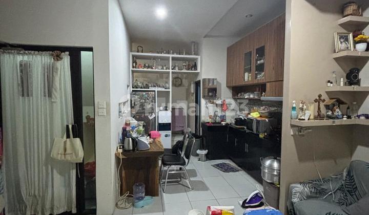 For Sale Strategic Location Shop House Near School and Mall. 2