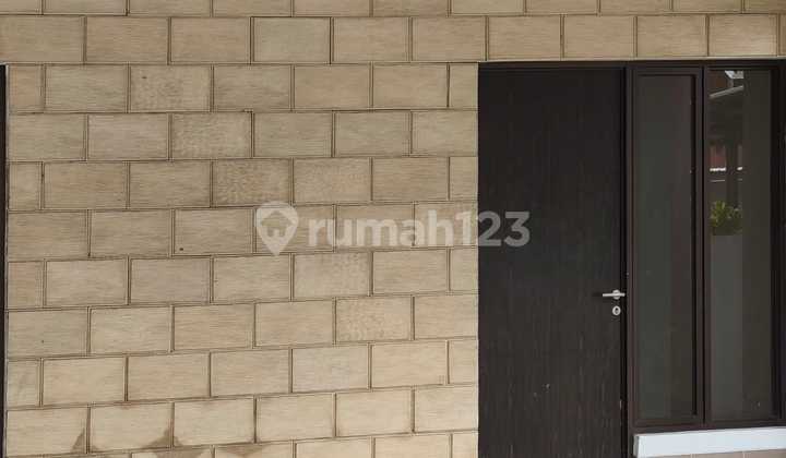 House Strategically Located in Taman Sari Harapan Indah Cluster Bekasi - Near Shopping Center