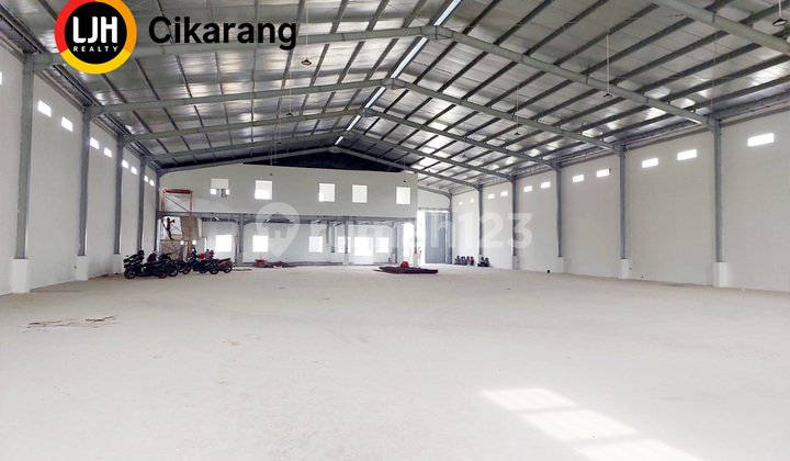 Warehouse Rental 1,398 m2 in Delta Silicon 3 Area, Lippo Cikarang Warehouse Rental 1,398 m2 in Delta Silicon 3 Area, Lippo Cikarang