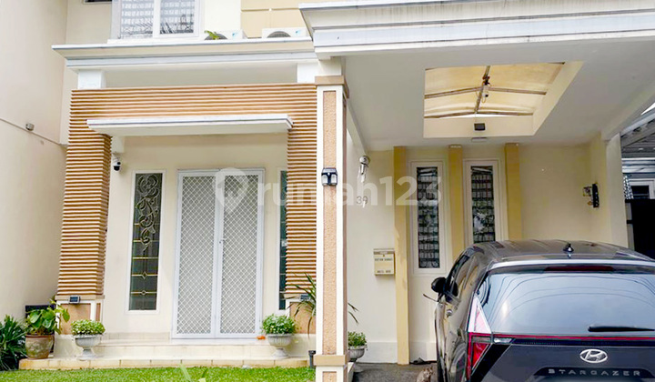 Dijual Rumah Siap Huni Depan Taman di Simpruk Lippo Cikarang