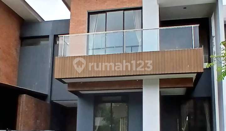 Rumah bagus, Semi furnished dalam cluster di Bintaro Sektor 9 dengan keamanan 24 jam