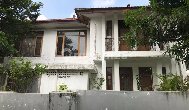 Rumah 2 lantai siap huni lokasi strategis di Bintaro Sektor 2 2