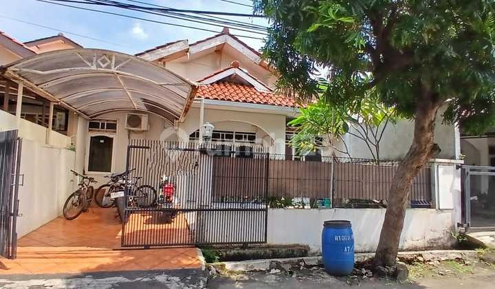 Rumah bagus siap huni di ciputat.