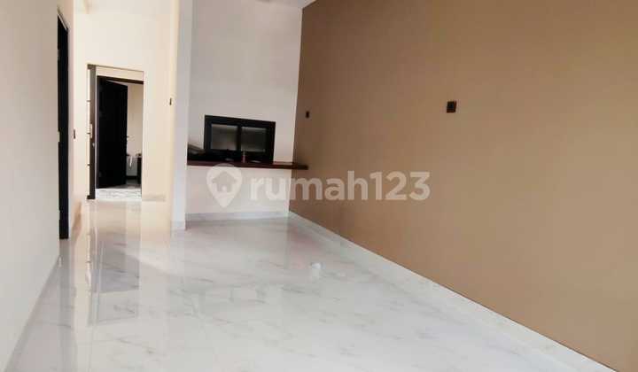Dijual Cepat Rumah Bagus, Minimalis, 2 Lantai, Dalam Cluster di Graha Bintaro 2