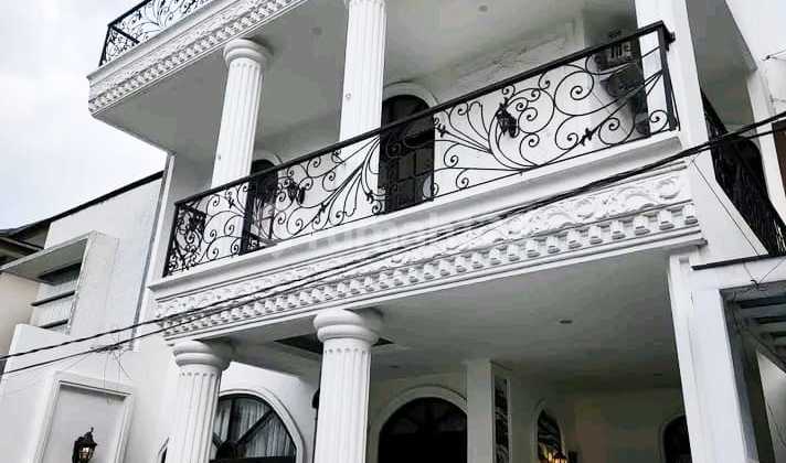 Dijual Rumah Sultan 3 Lantai di Antapani Dijual Rumah Sultan 3 Lantai di Antapani