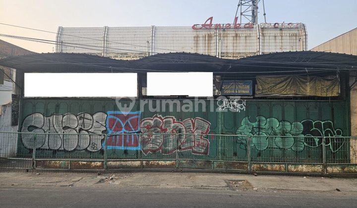 Shop House on the Main Road of Tambun Market, Suitable for All Types of Business. Shop House on the Main Road of Tambun Market, Suitable for All Types of Business.