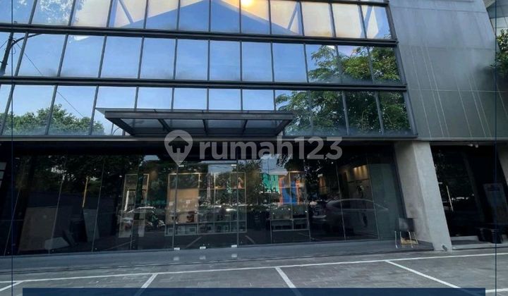 For Sale: Very Strategic Commercial Building in Slipi