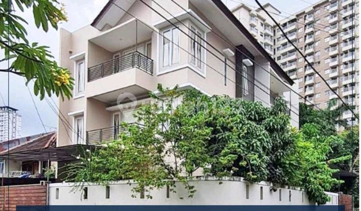 Dijual Rumah Hoek Siap Huni