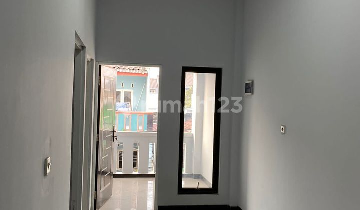 Disewakan rumah 2 lantai di harapan indah 1 bekasi 2
