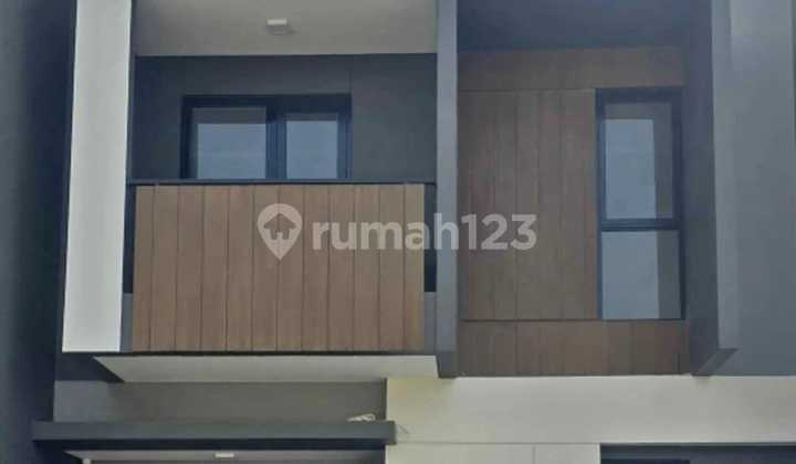 Disewakan Rumah di Summarecon Crown Gading cluster Regia Disewakan Rumah di Summarecon Crown Gading cluster Regia