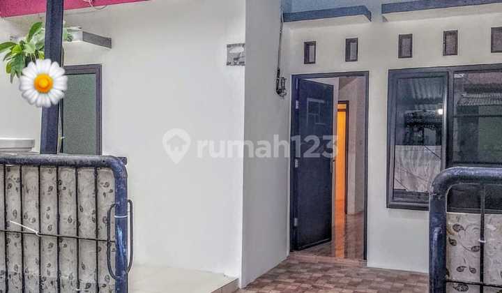 Good 1-Story House Ready to Occupy in Pesona Anggrek Housing, North Bekasi Good 1-Story House Ready to Occupy in Pesona Anggrek Housing, North Bekasi