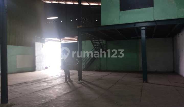 Warehouse in Pulo Gadung, East Jakarta Warehouse in Pulo Gadung, East Jakarta