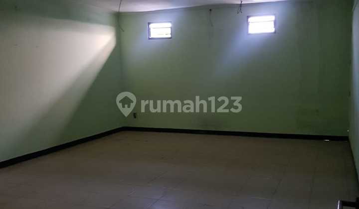 BANGUNAN GEDUNH 3 LANTAI DI KRANJI BEKASI BARAT 